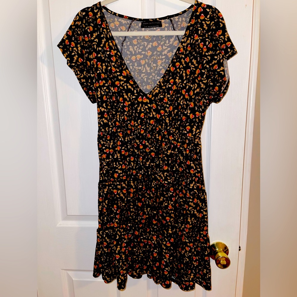 Urban outfitters V neck dress size M